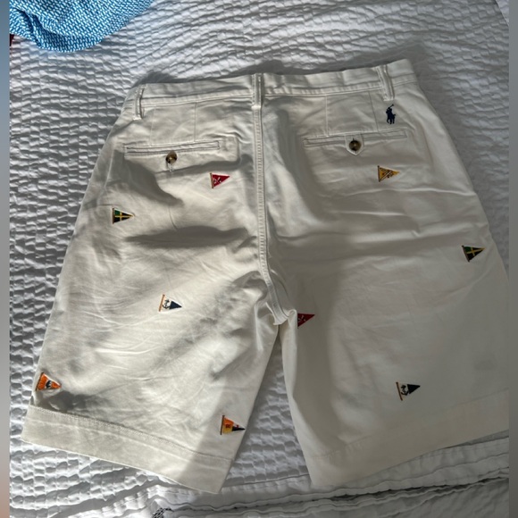 Polo Ralph Lauren
Classic-Fit Stretch Embroidered 9.25" Inseam Shorts - Picture 3 of 6
